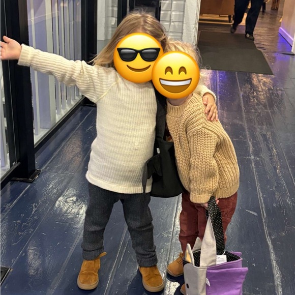 - ILLOURA The Label Chunky Knit Sweater - Picture 6 of 6